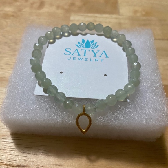 Jade bracelet - Picture 2 of 3